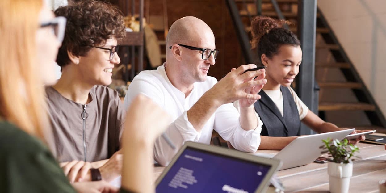 comment allier efficacité et créativité en entreprise pour améliorer la performance, fidéliser vos clients et motiver vos équipes