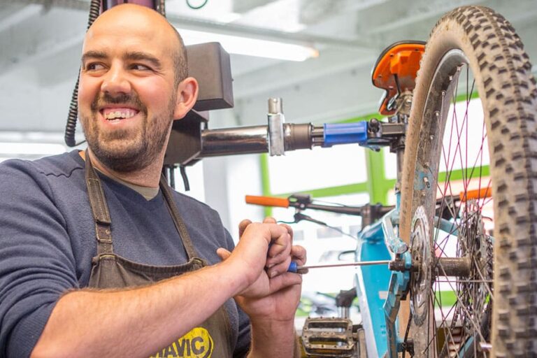 David Richardet, gérant d’Espace Cycles Électrique